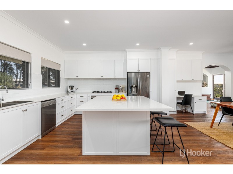 51 Shenton Road, Burekup WA 6227