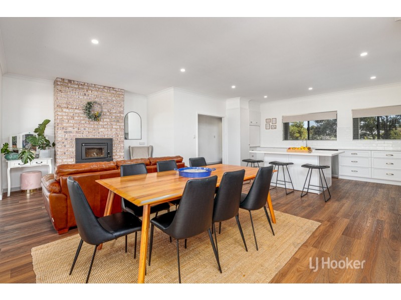 51 Shenton Road, Burekup WA 6227