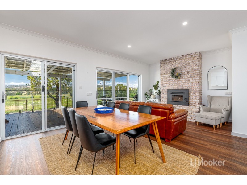 51 Shenton Road, Burekup WA 6227