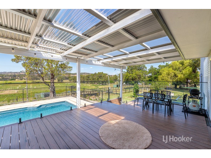 51 Shenton Road, Burekup WA 6227