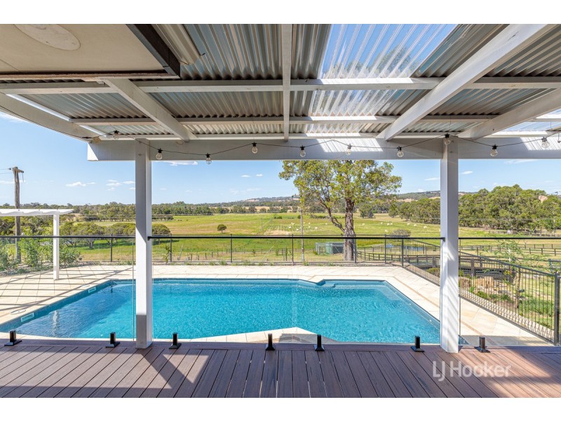 51 Shenton Road, Burekup WA 6227
