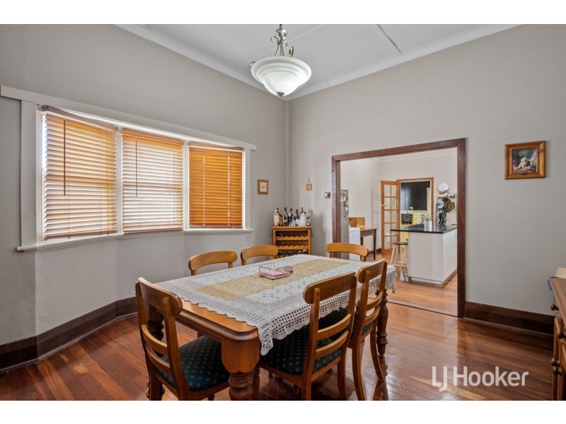 68 Deakin Street, Collie WA 6225