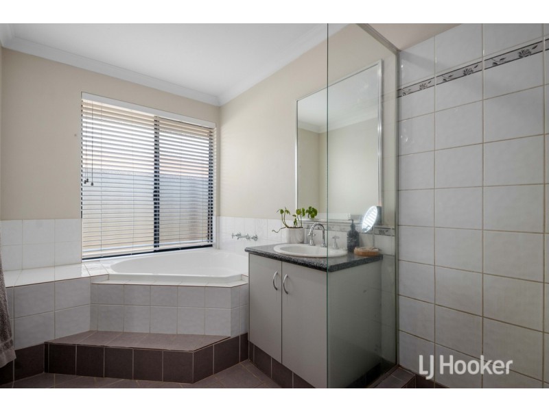 8 Grandite Fairway, Australind WA 6233