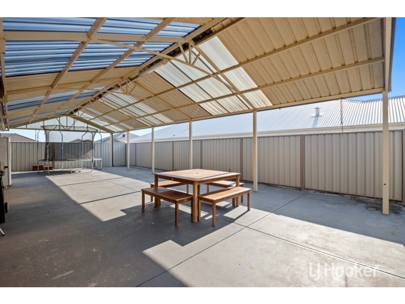 8 Grandite Fairway, Australind WA 6233