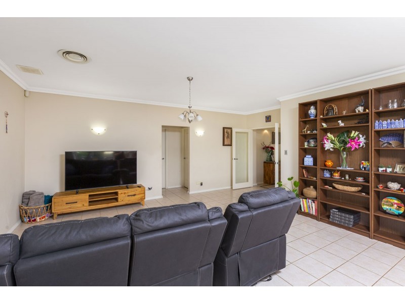 8 Rupara Circle, Quinns Rocks WA 6030