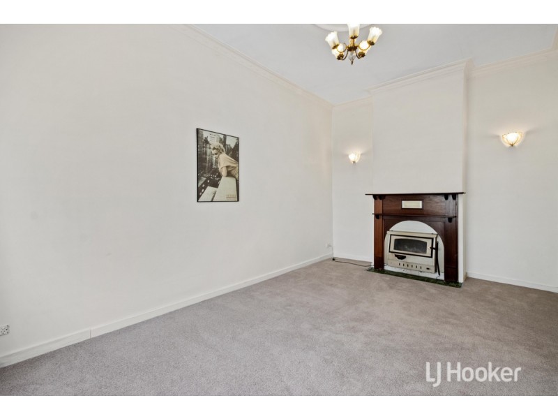 72 Johnston Street, Collie WA 6225