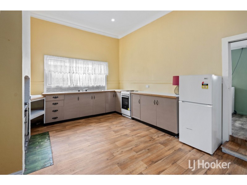 72 Johnston Street, Collie WA 6225