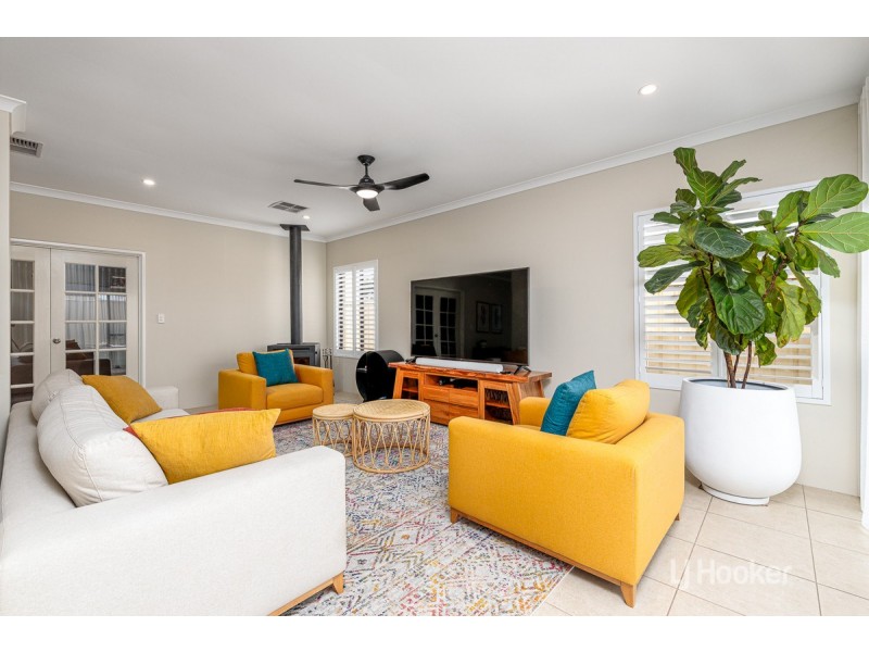 2 Cusworth Drive, Glen Iris WA 6230