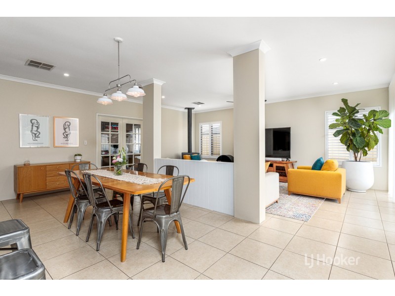 2 Cusworth Drive, Glen Iris WA 6230