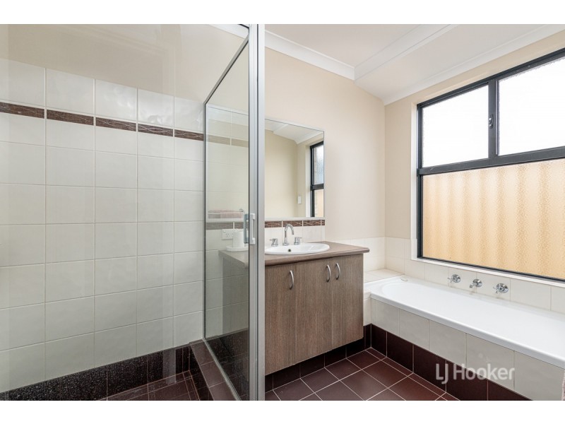 2 Cusworth Drive, Glen Iris WA 6230