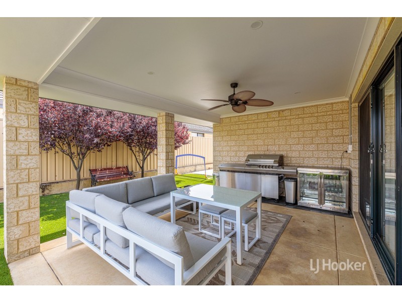 2 Cusworth Drive, Glen Iris WA 6230