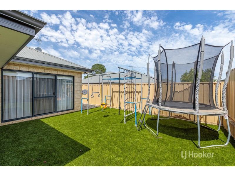 2 Cusworth Drive, Glen Iris WA 6230