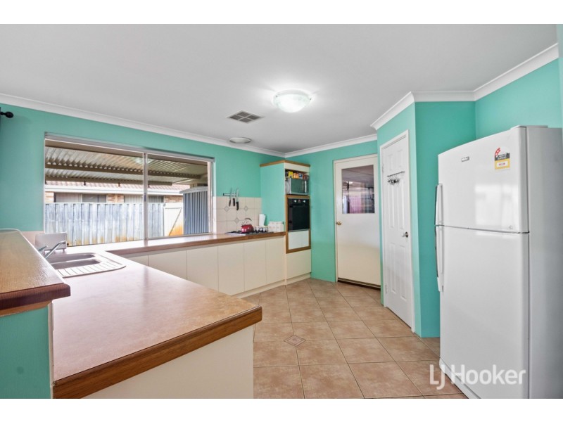 33 Barton Drive, Australind WA 6233