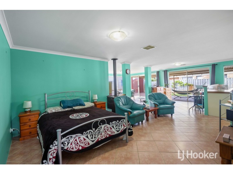 33 Barton Drive, Australind WA 6233