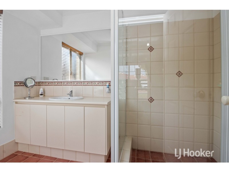 33 Barton Drive, Australind WA 6233