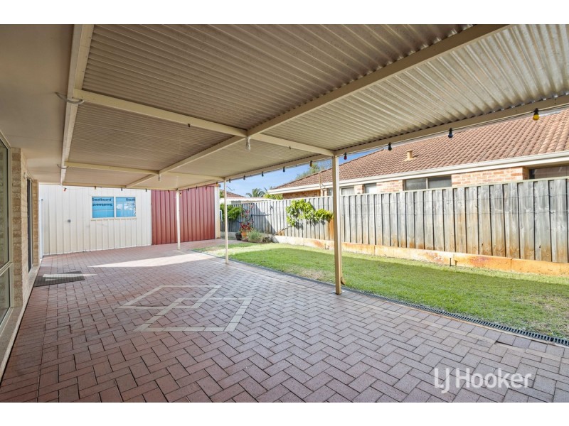 33 Barton Drive, Australind WA 6233