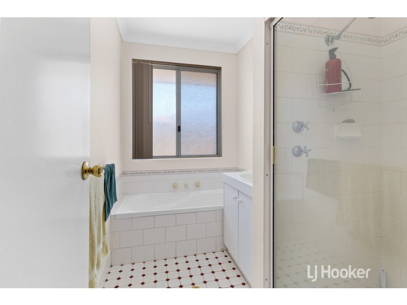 24 Garfield Drive, Australind WA 6233