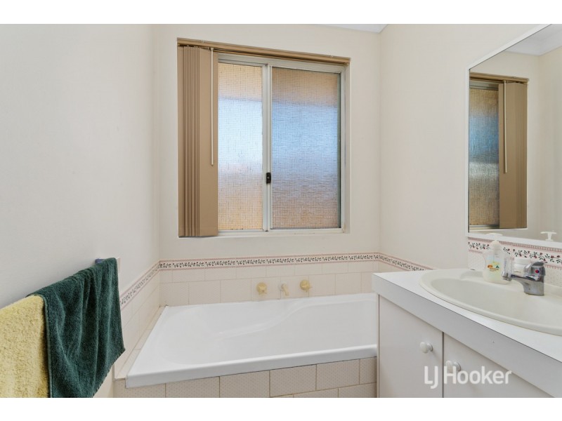 24 Garfield Drive, Australind WA 6233