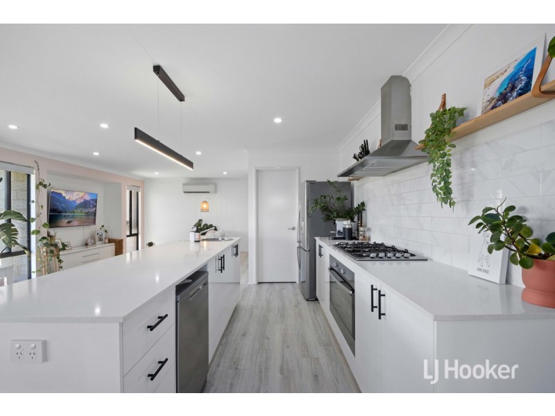 8 Galah Way, Australind WA 6233