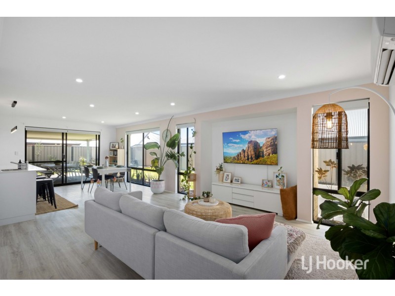 8 Galah Way, Australind WA 6233