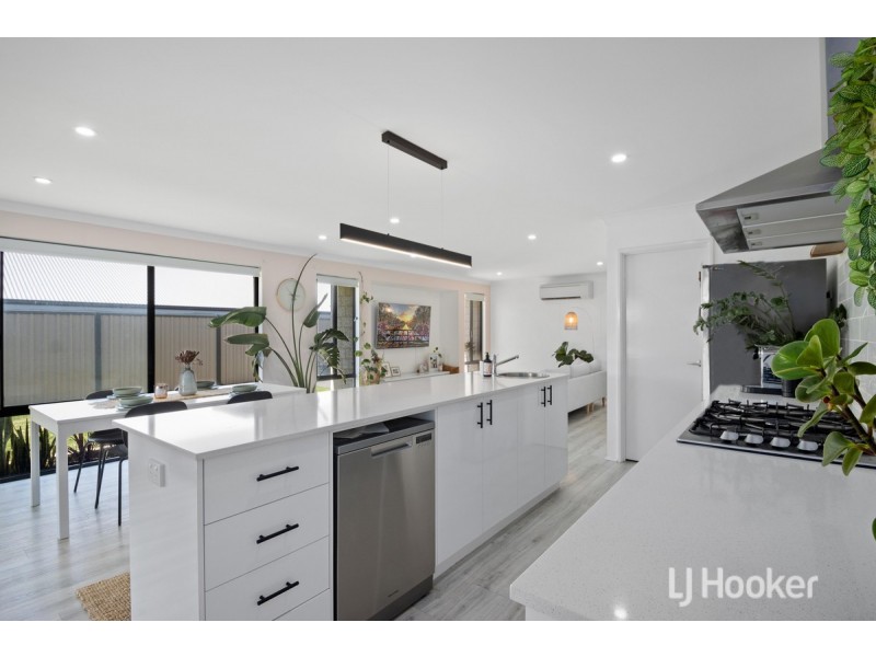 8 Galah Way, Australind WA 6233