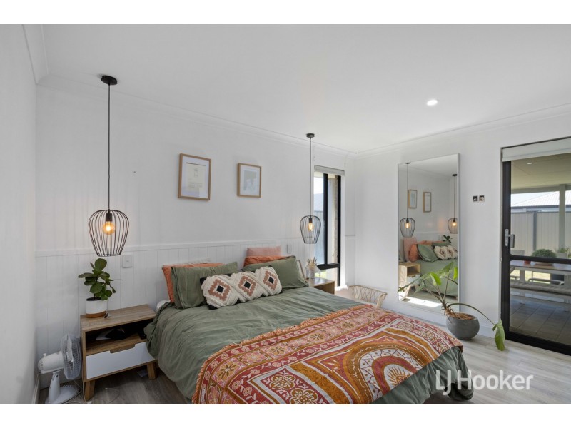 8 Galah Way, Australind WA 6233