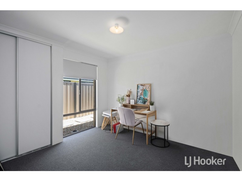 8 Galah Way, Australind WA 6233