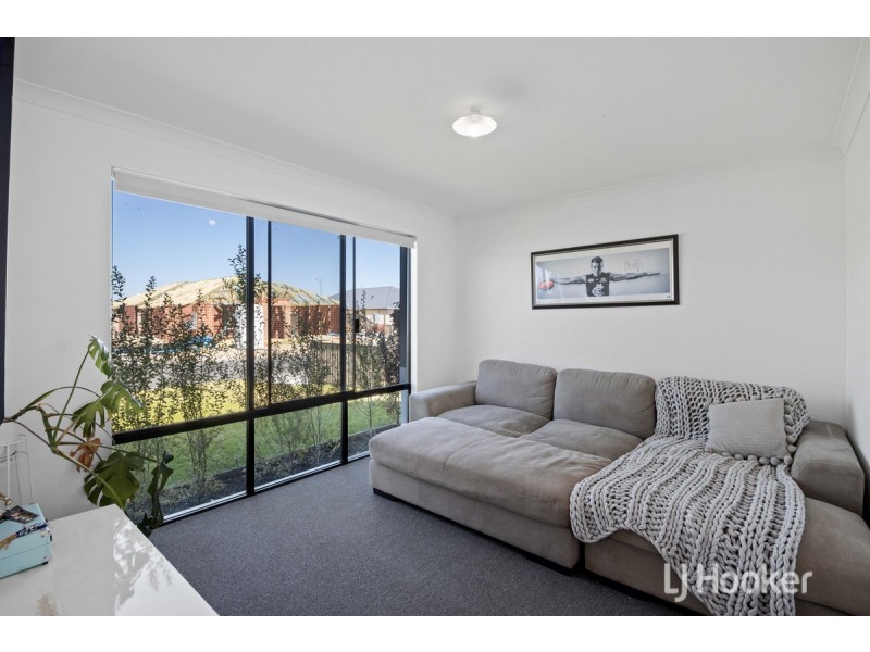 8 Galah Way, Australind WA 6233