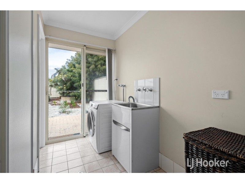 11 Wellington Boulevard, Collie WA 6225