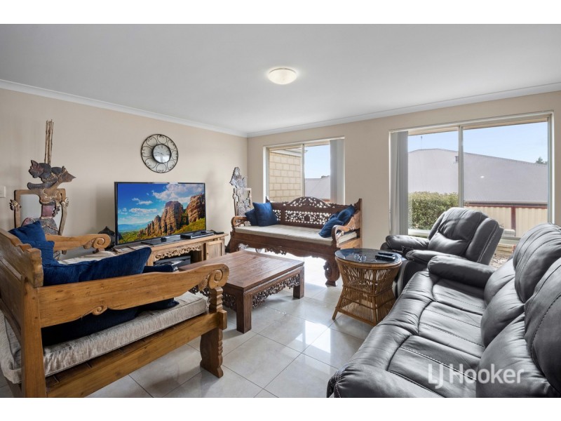 11 Wellington Boulevard, Collie WA 6225