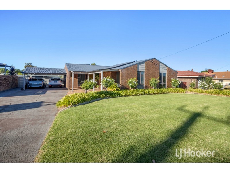 18 Deakin Street, Collie WA 6225