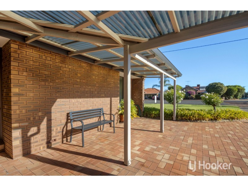 18 Deakin Street, Collie WA 6225