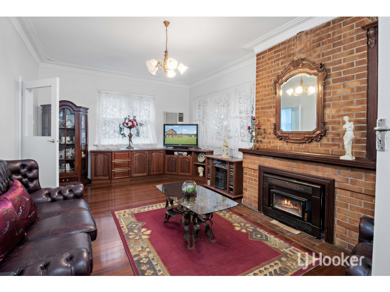 10 Walsh Street, Collie WA 6225