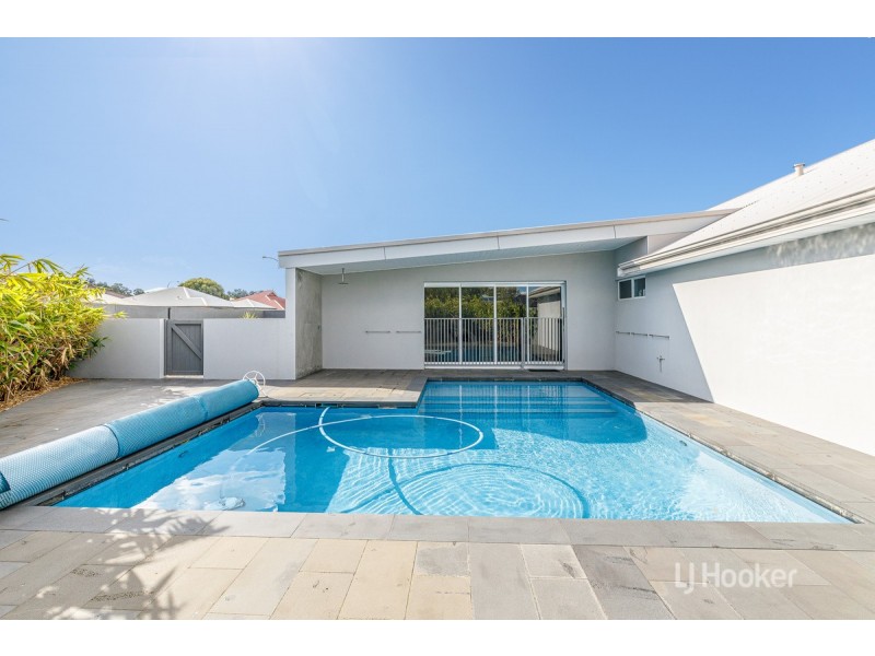 11 Kambany Approach, Dalyellup WA 6230