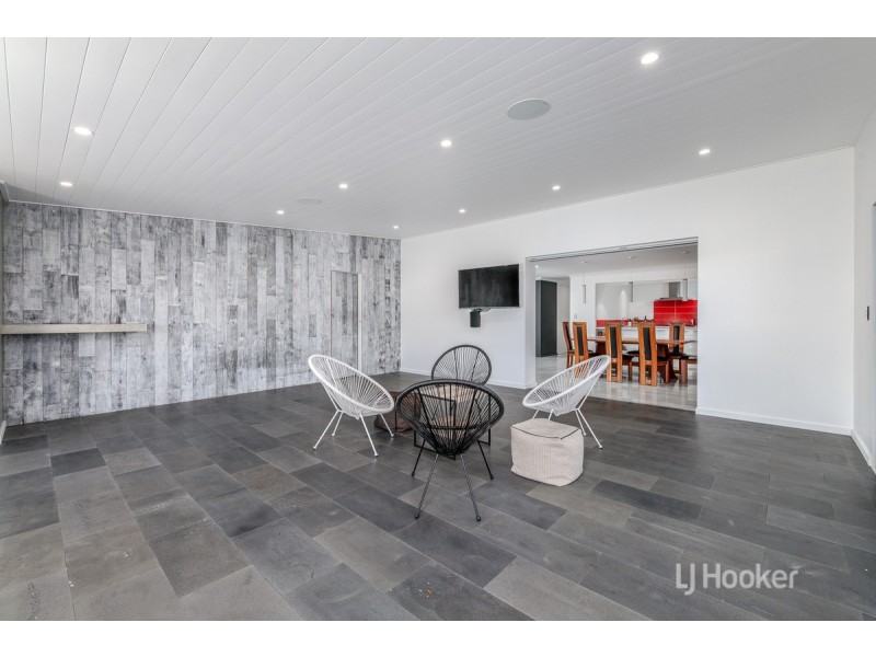 11 Kambany Approach, Dalyellup WA 6230