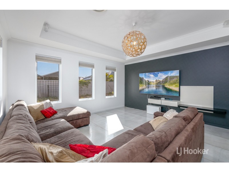 11 Kambany Approach, Dalyellup WA 6230