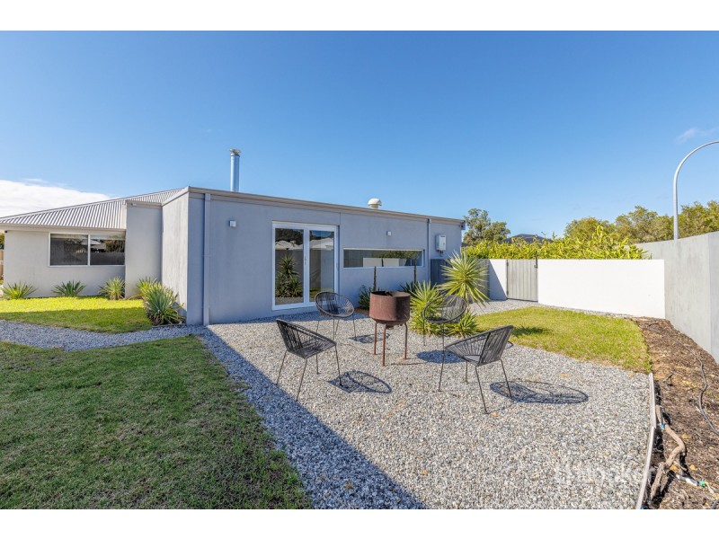 11 Kambany Approach, Dalyellup WA 6230