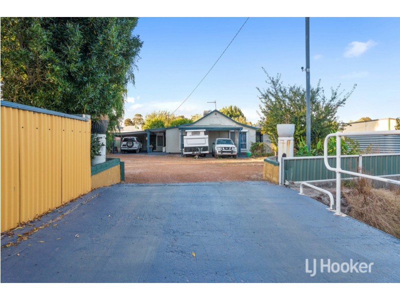 109 Atkinson Street North, Collie WA 6225