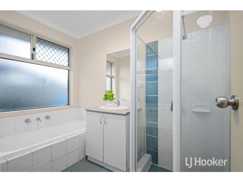 4/8 Ash Mews, Collie WA 6225