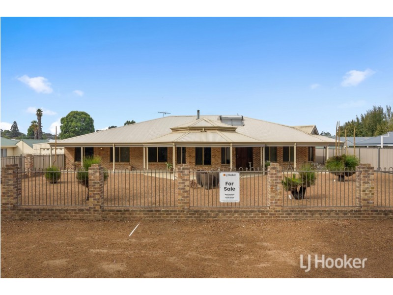 7 River Avenue, Collie WA 6225