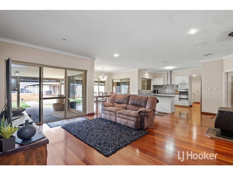 7 River Avenue, Collie WA 6225