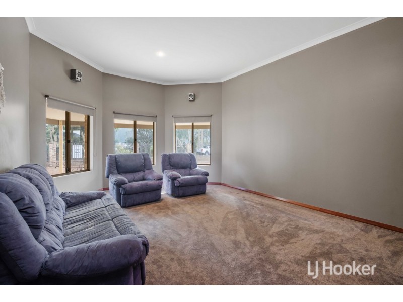 7 River Avenue, Collie WA 6225