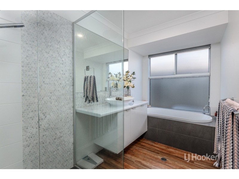 10 Ammolite Way, Australind WA 6233
