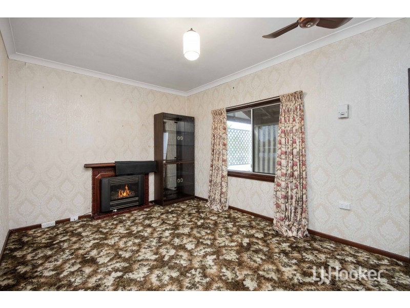 16 Jindee Street, Carey Park WA 6230