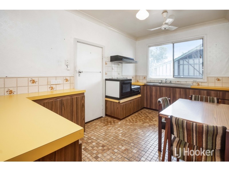 16 Jindee Street, Carey Park WA 6230