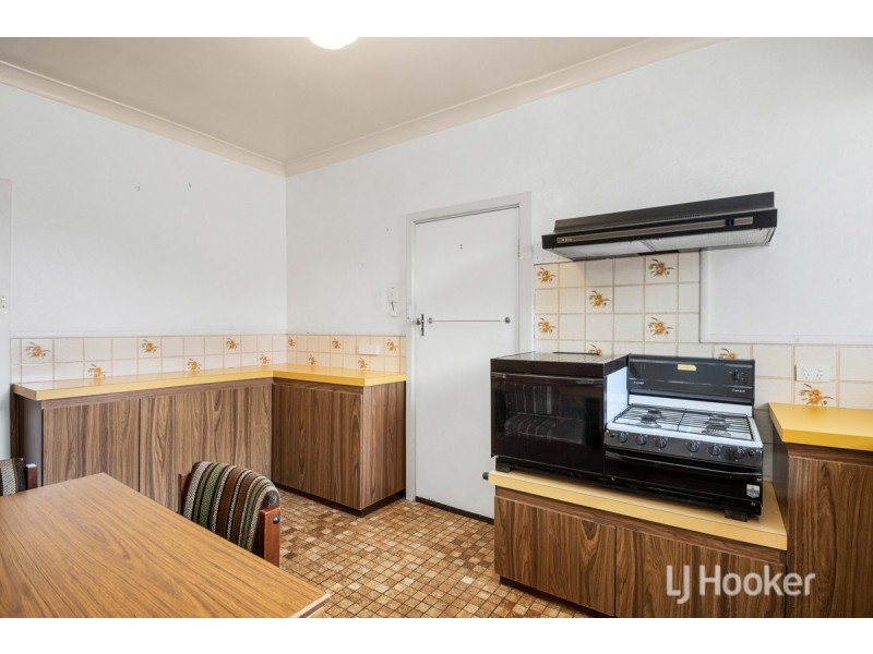 16 Jindee Street, Carey Park WA 6230