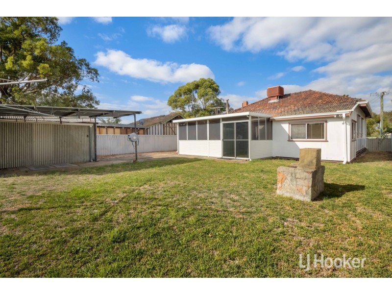 16 Jindee Street, Carey Park WA 6230