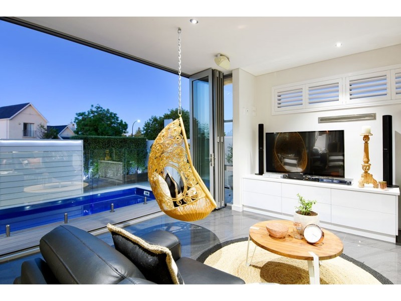 25 Marabank Loop, Bunbury WA 6230