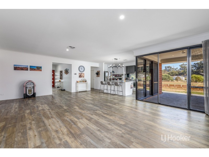 251 Bourne Loop, Stratham WA 6237