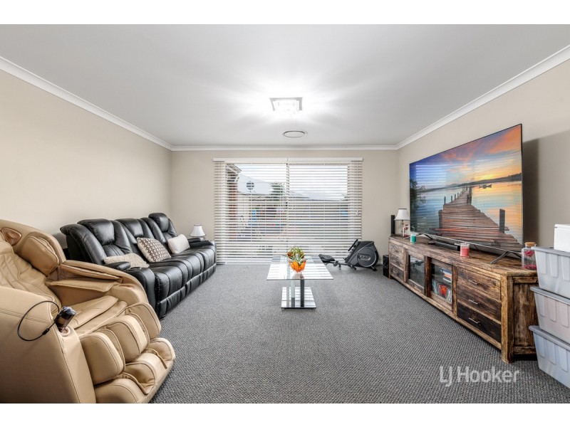 7 Hyandra Court, Millbridge WA 6232